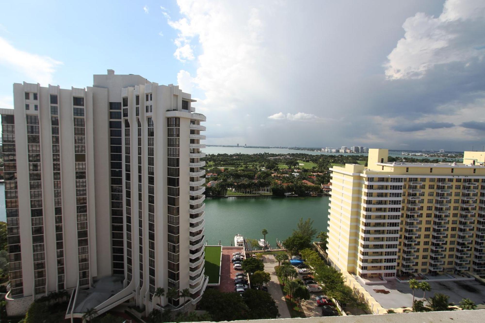 Castle PH15 Spacious Penthouse with Balcony, Beach Access, Pool, Tennis, Free Parking Villa Miami Beach Exteriör bild